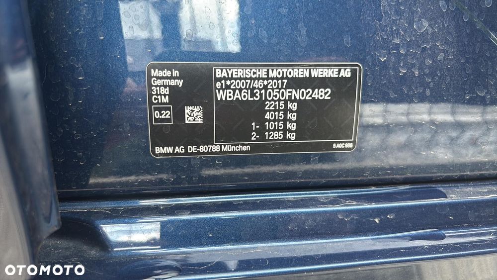 BMW Seria 3 318d mHEV - 9