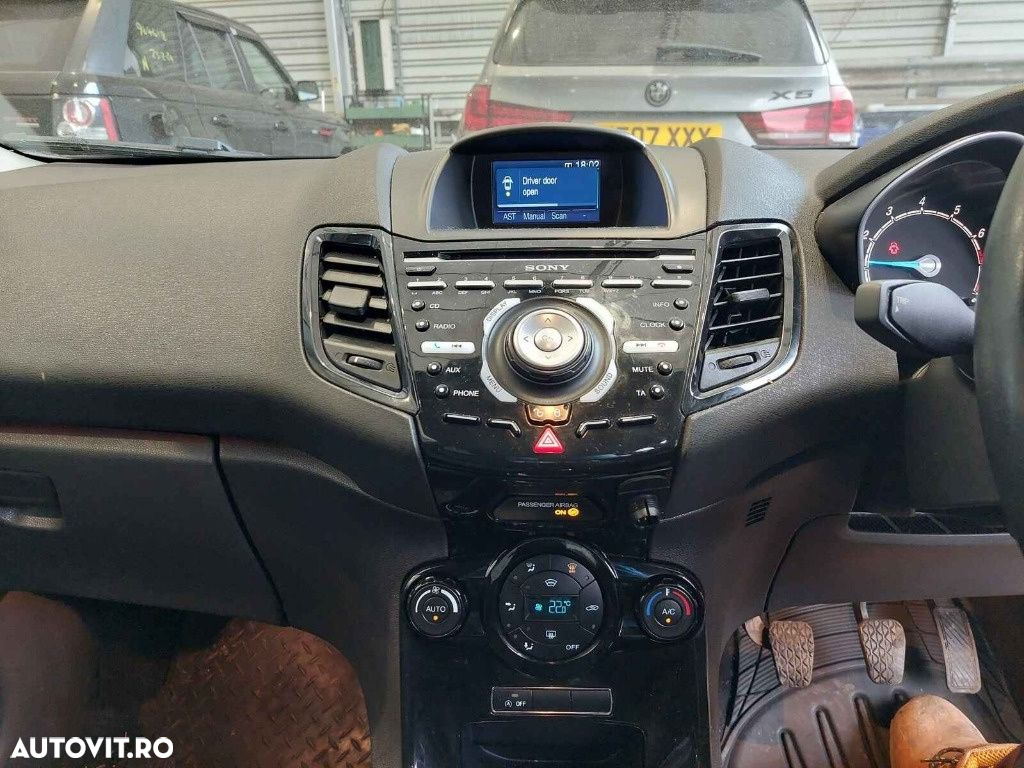 Aripa dreapta fata Ford Fiesta 6 2013 HATCHBACK 1.0 i - 9