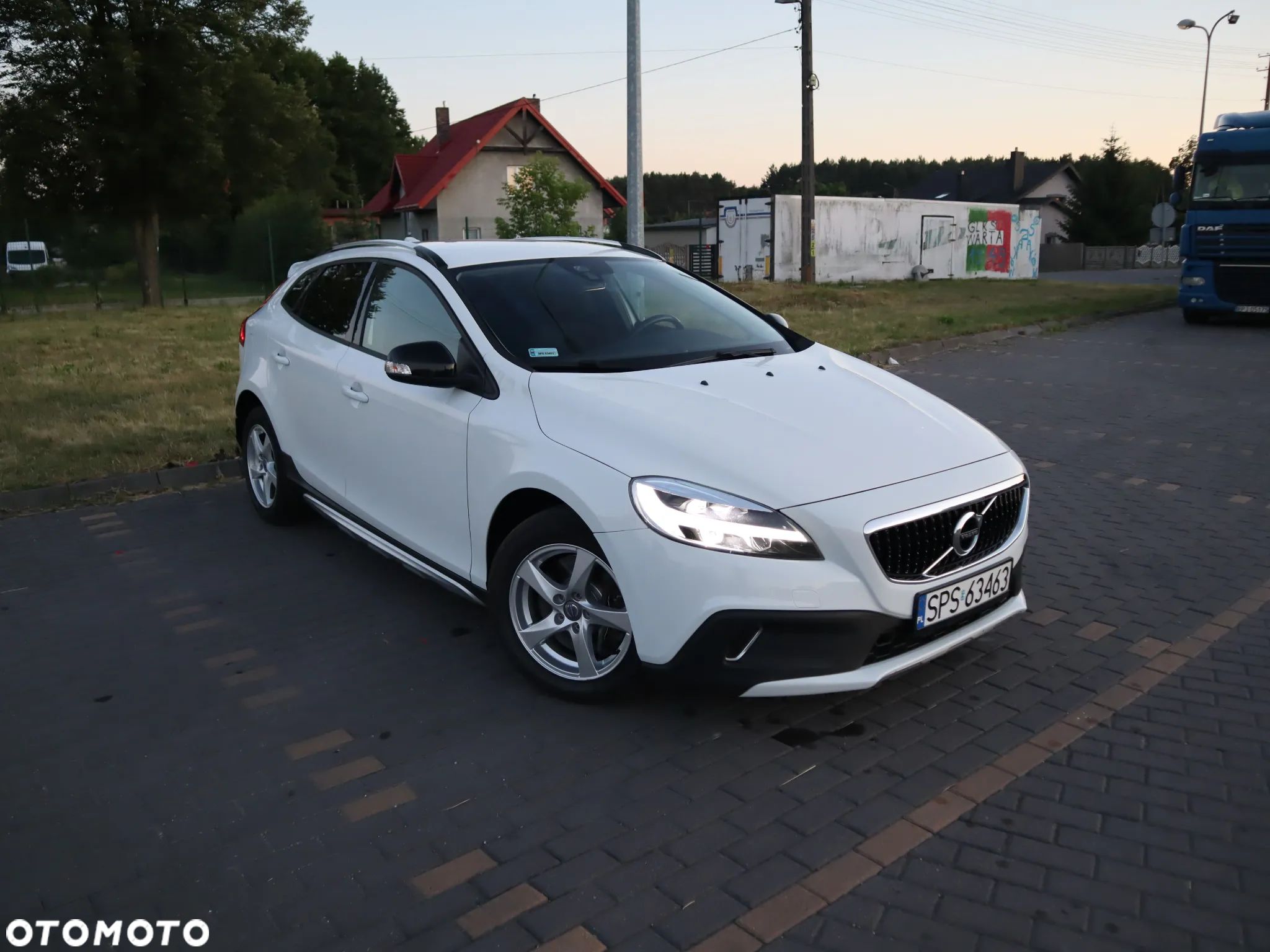Volvo V40 Cross Country T3 Drive-E Kinetic - 1