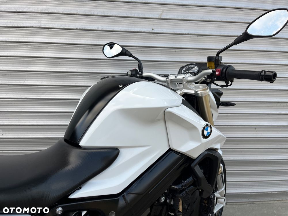 BMW F - 16