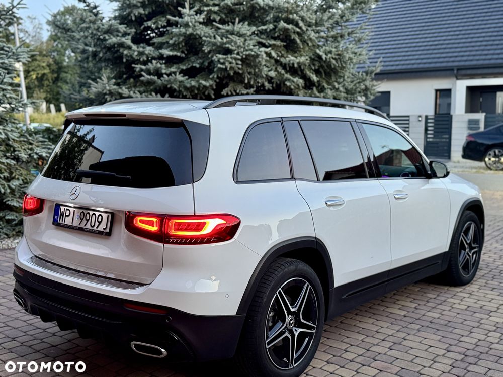 Mercedes-Benz GLB - 38