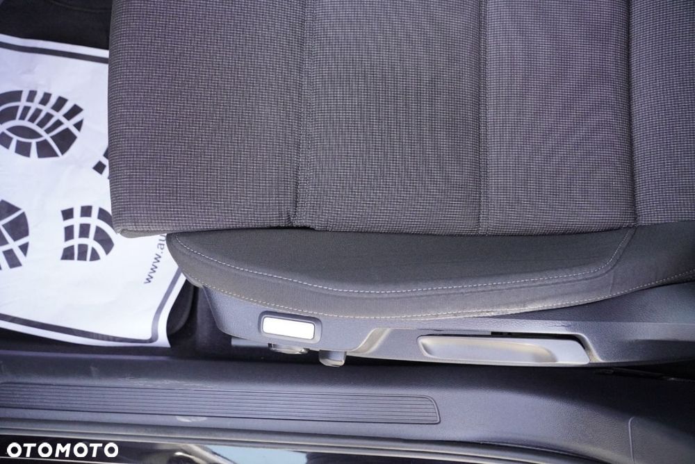 Volkswagen Passat - 18