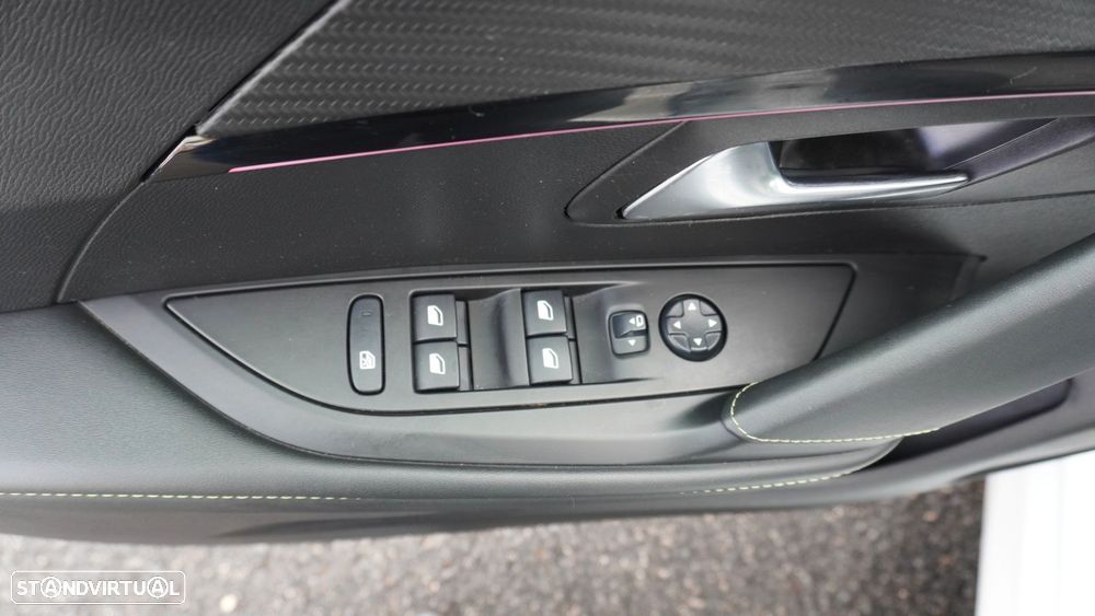 Peugeot e-208 50 kWh GT Pack - 28