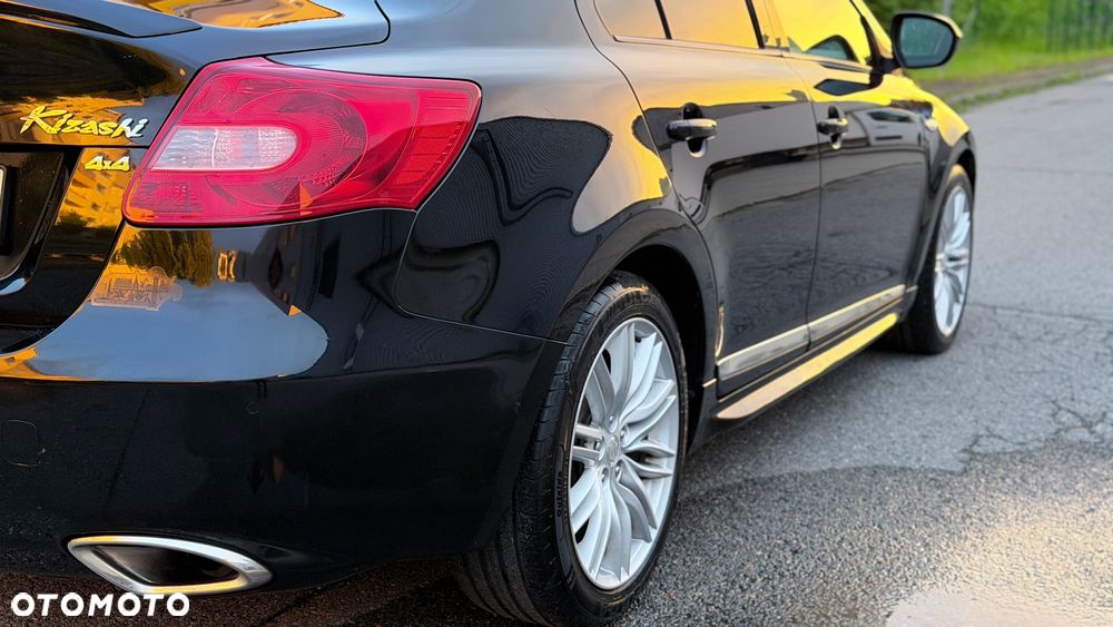 Suzuki Kizashi 2.4 4x4 CVT Sport - 24