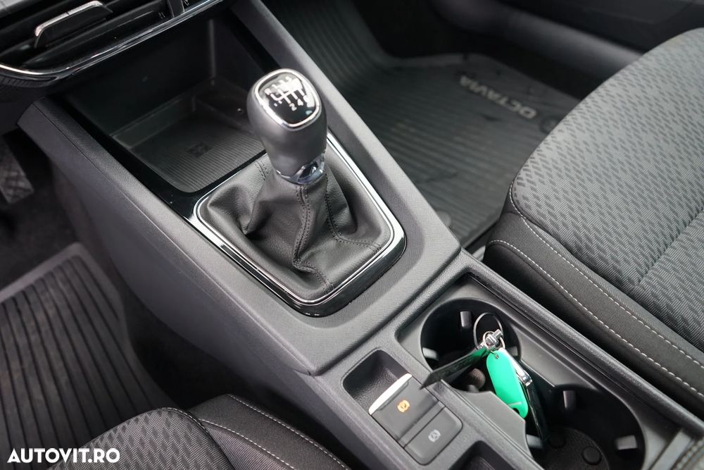 Skoda Octavia 2.0 TDI Style - 27