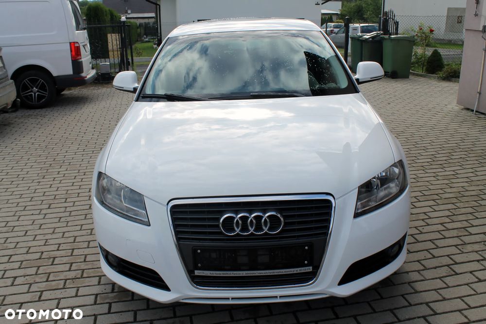 Audi A3 Sportback 1.6 Ambiente - 2