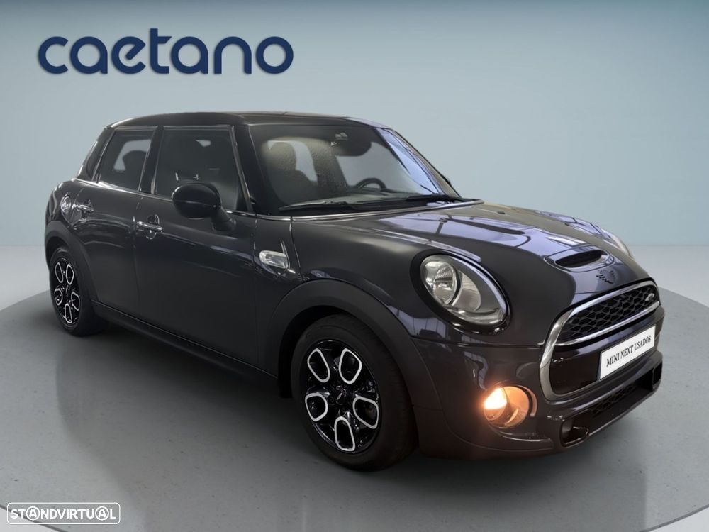 MINI 5 Portas Cooper SD Auto Desportiva - 8