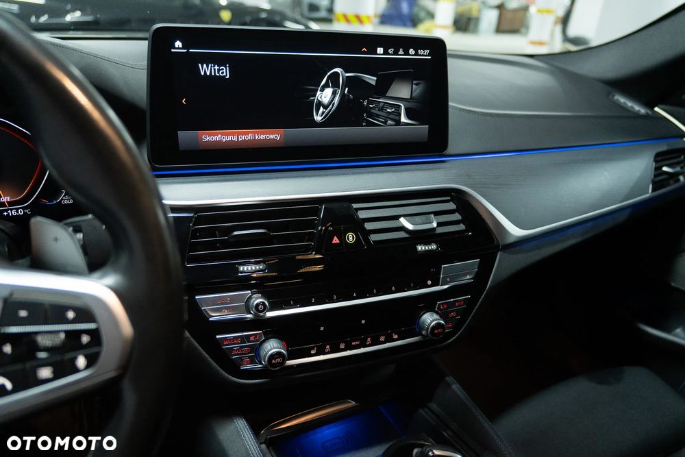 BMW Seria 5 530d xDrive M Sport Edition - 27