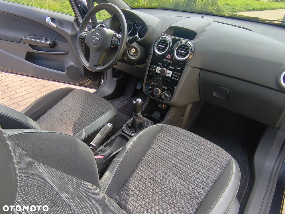 Opel Corsa 1.2 16V Energy - 8