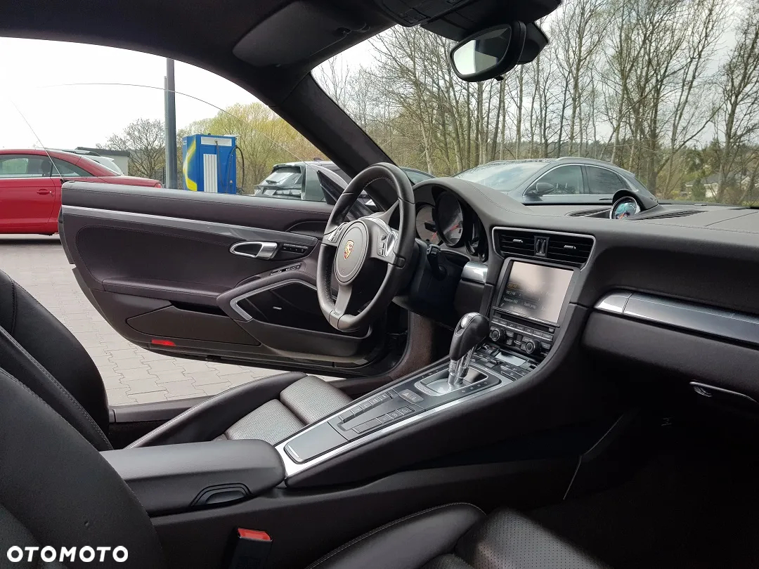 Porsche 911 Carrera 4S PDK - 19