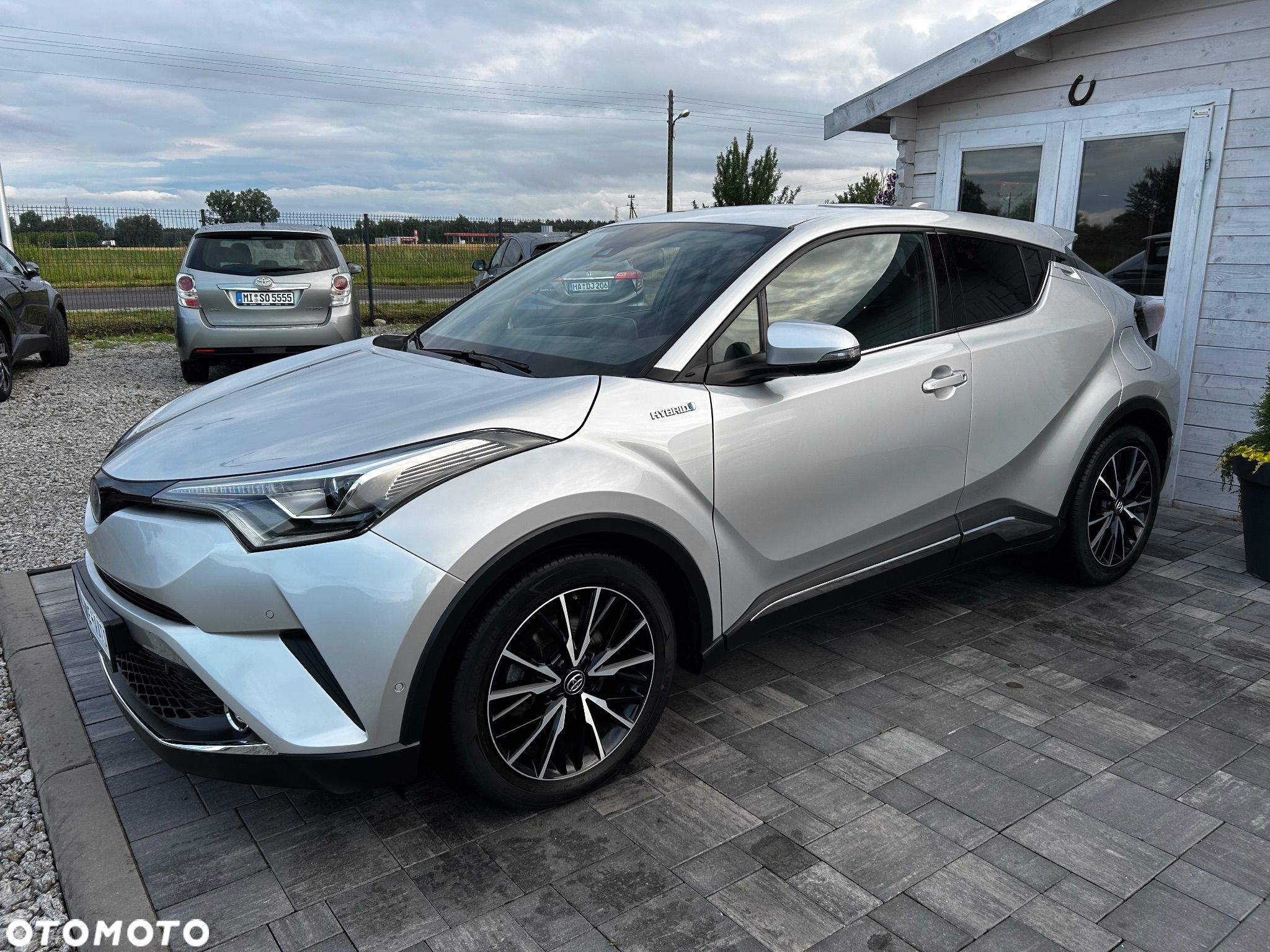 Toyota C-HR Hybrid Lounge - 1