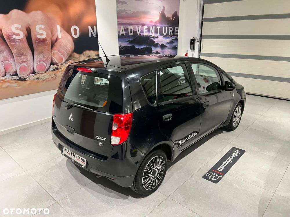 Mitsubishi Colt - 5