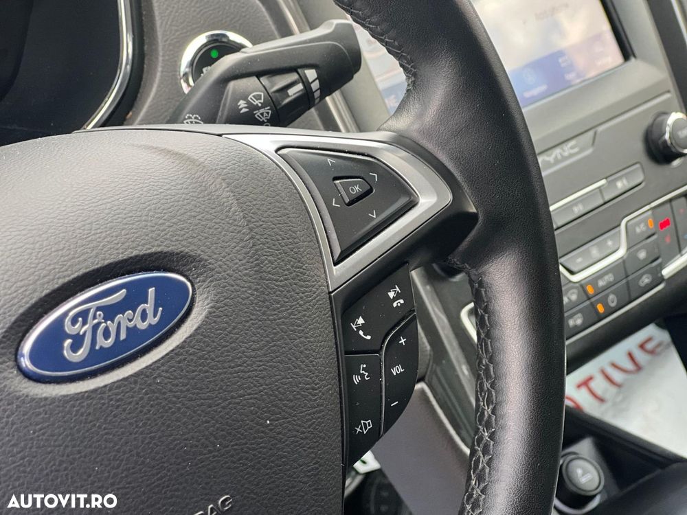 Ford Mondeo 2.0 HEV Titanium - 17