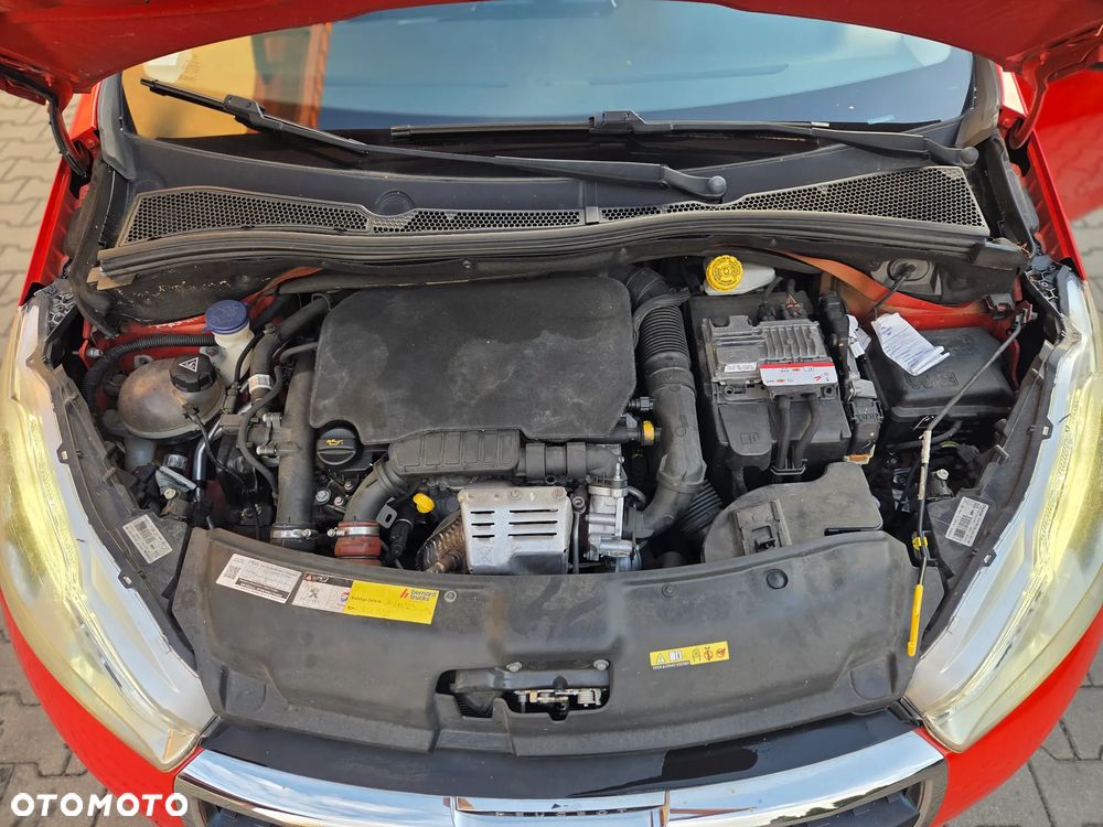 Peugeot 208 1.2 PureTech GPF Allure S&S - 13