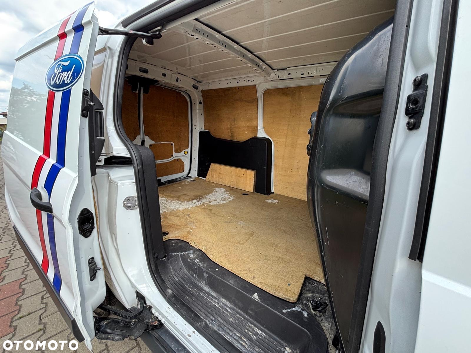 Ford TRANSIT CONNECT - 19
