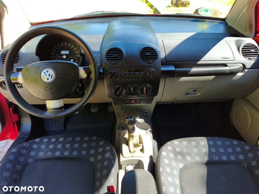 Volkswagen New Beetle - 7