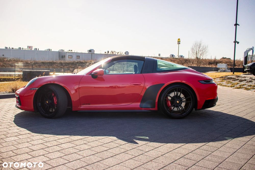 Porsche 911 Targa 4 GTS - 3
