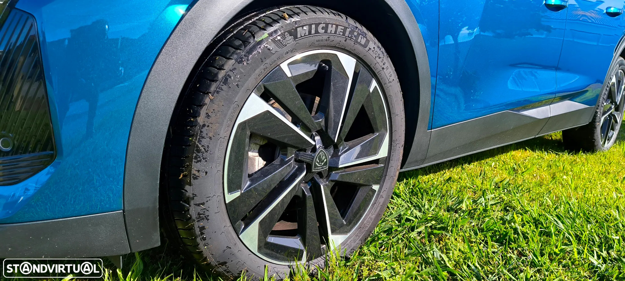 Peugeot 408 1.2 PureTech Allure Pack EAT8 - 23