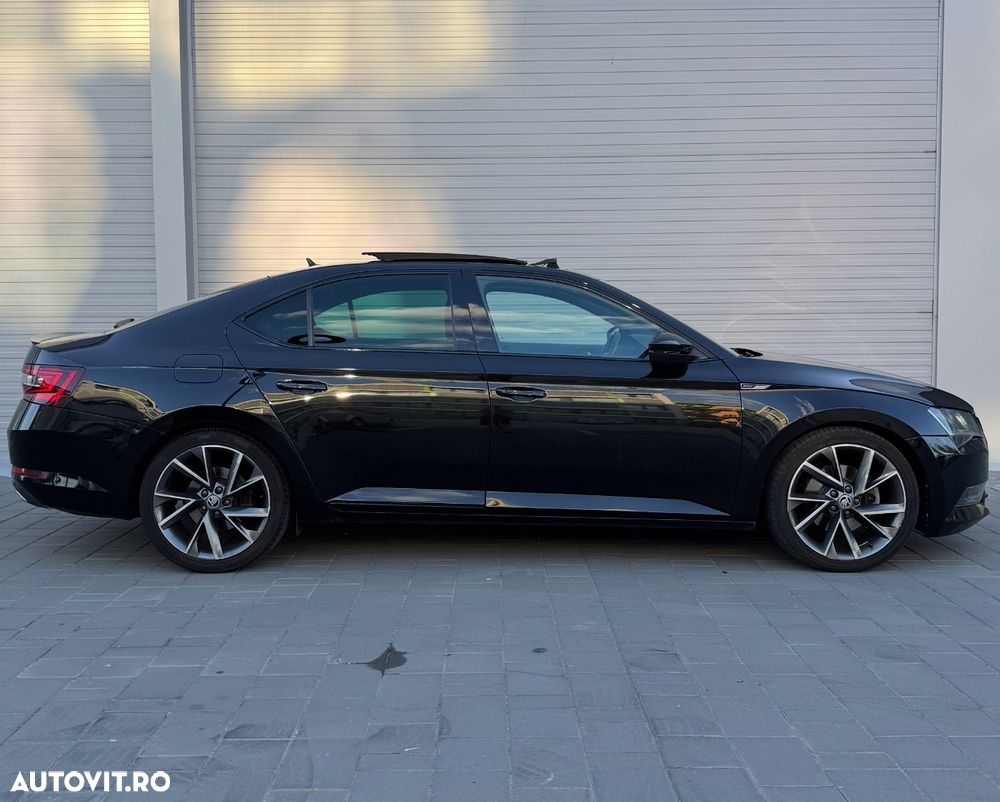Skoda Superb 2.0 TDI DSG Sportline - 13