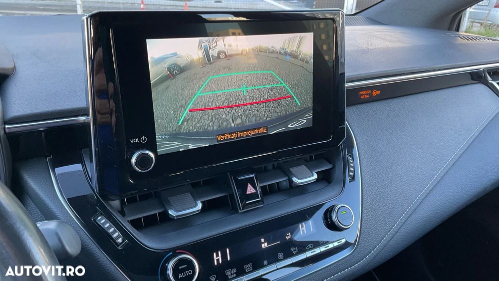 Toyota Corolla 1.8 HSD TS Dynamic - 32