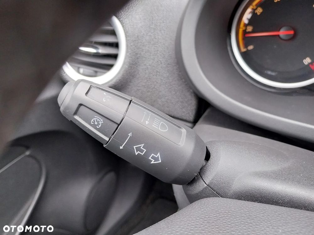 Opel Corsa 1.4 16V Cosmo - 25