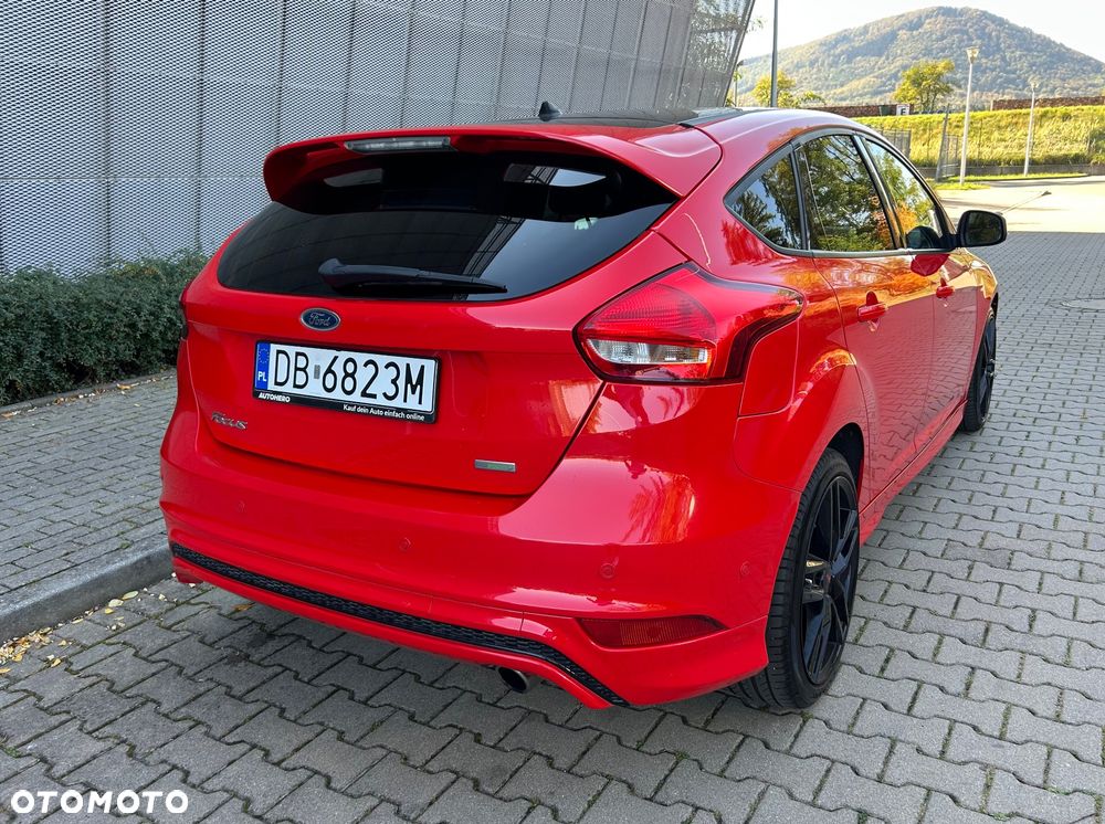 Ford Focus - 11