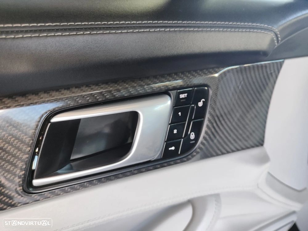 Porsche Panamera 4 E-Hybrid Platinum Edition - 24