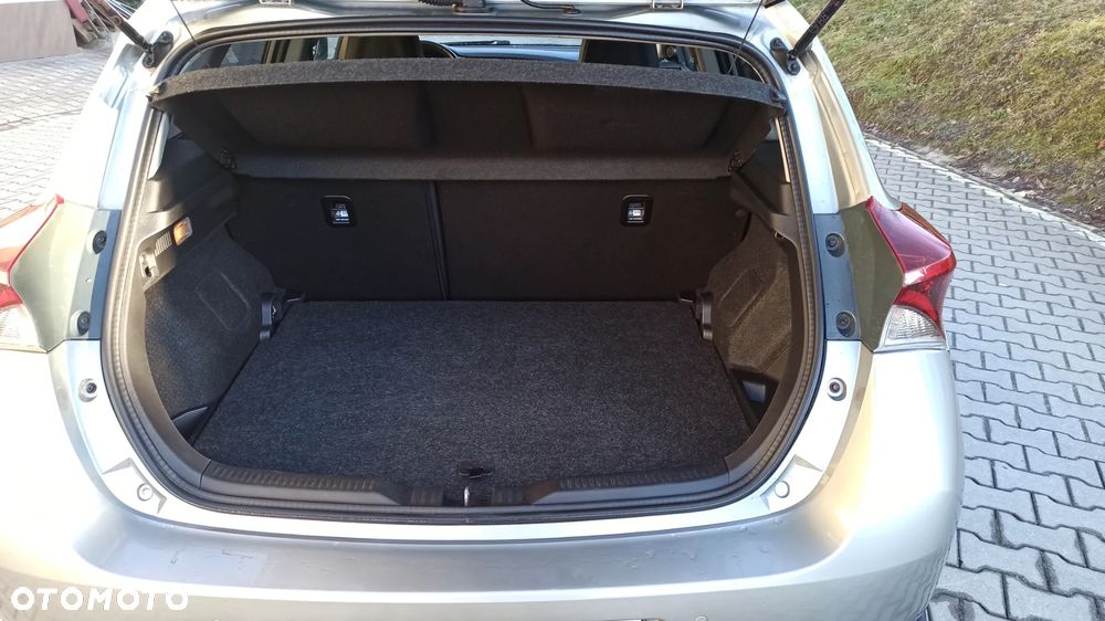 Toyota Auris - 19