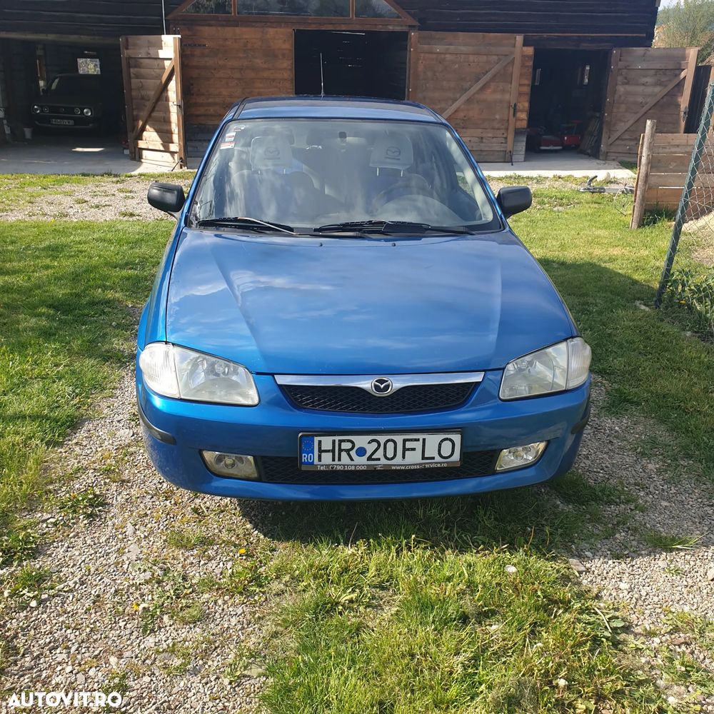 Mazda 323 - 1