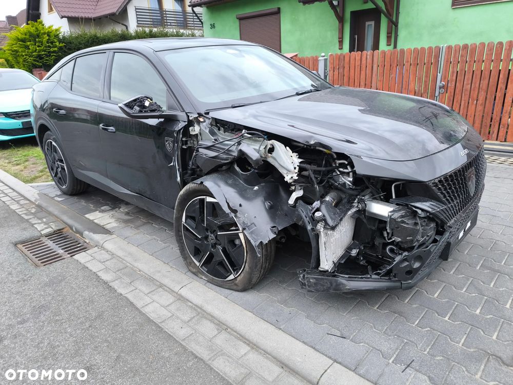Peugeot 408 HYBRID 136 e-DSC6 GT - 4