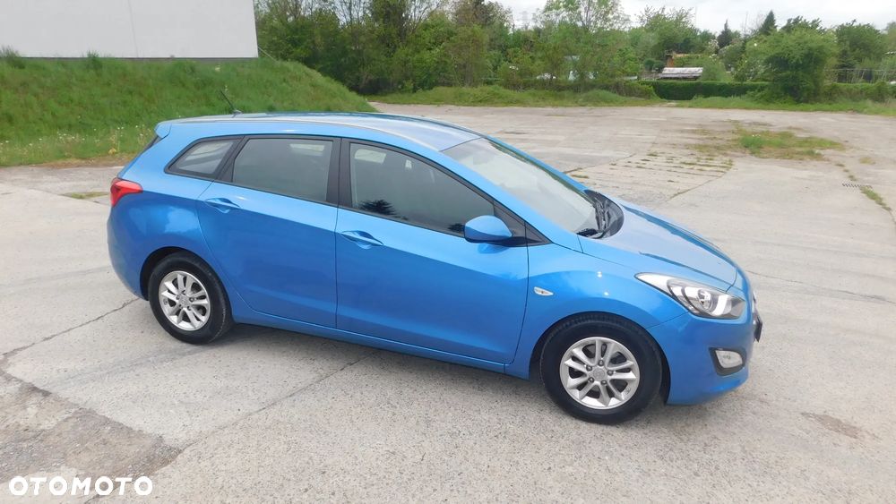 Hyundai i30 1.6 Comfort - 11