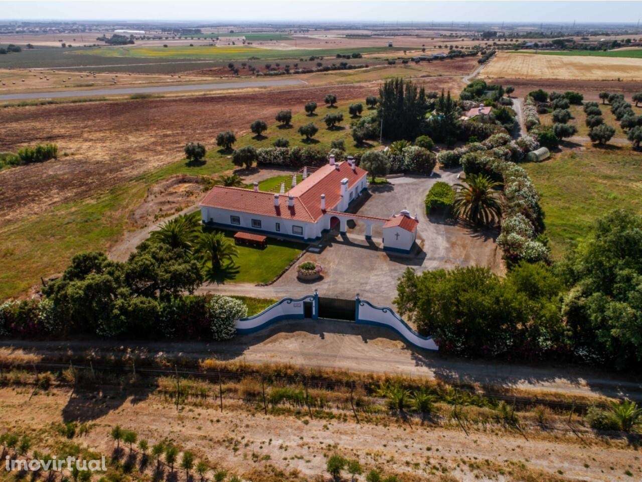 Herdade Única com Aeródromo Privado e 29 Hectares em Ferreira do Alent - Grande imagem: 2/53