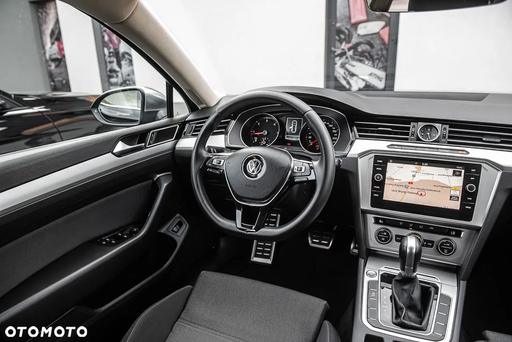 Volkswagen Passat Variant 1.6 TDI SCR DSG Business - 25