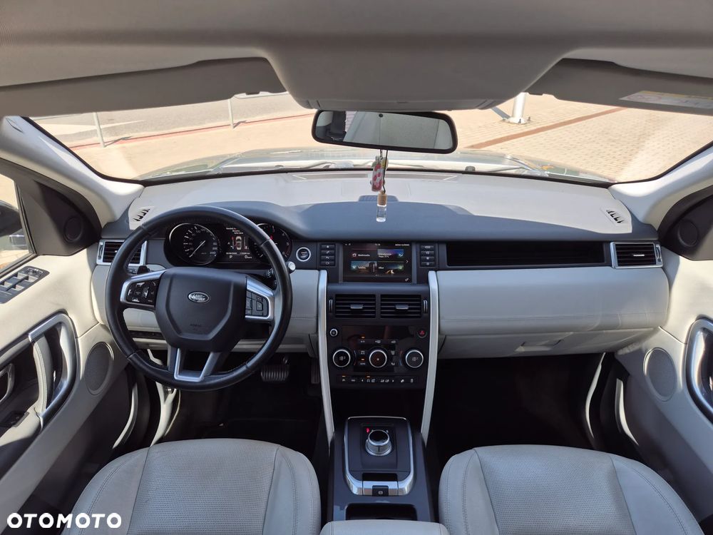 Land Rover Discovery Sport - 20