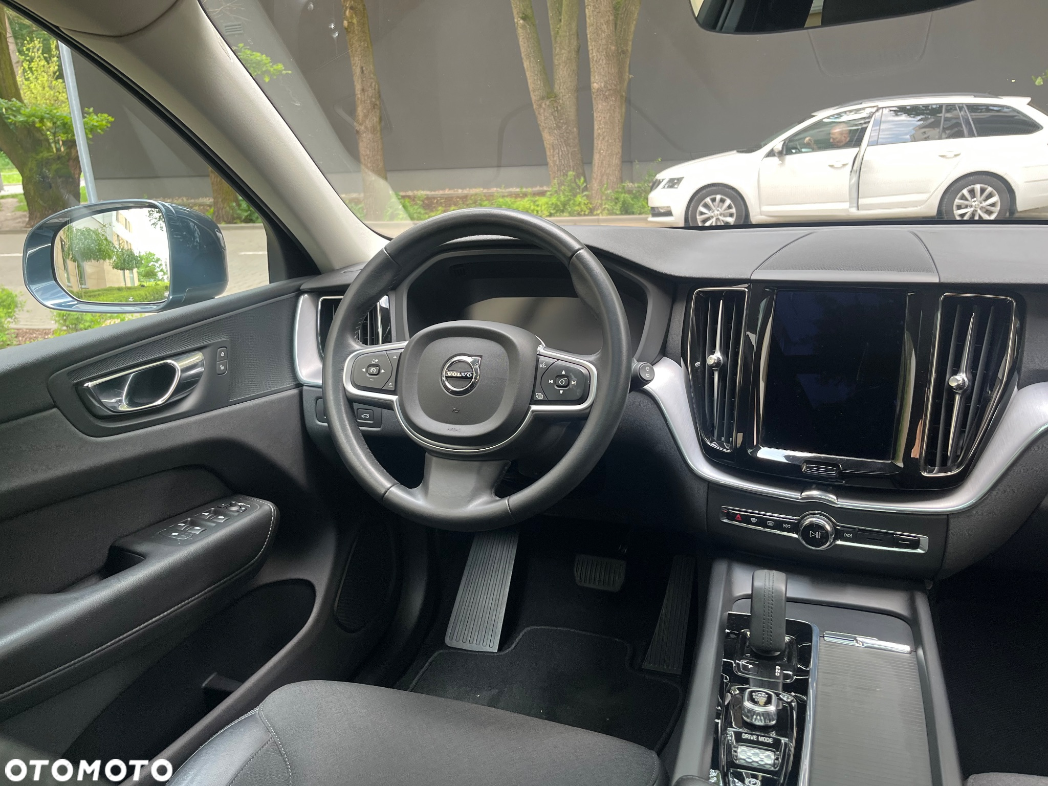 Volvo XC 60 D4 AWD Momentum - 11