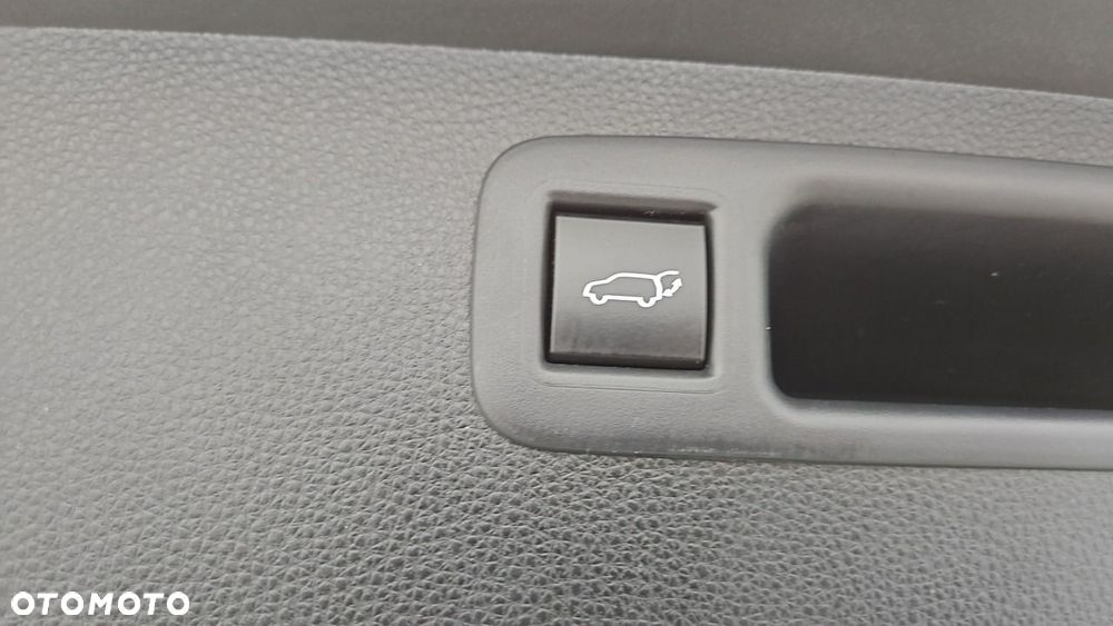 Toyota Highlander 2.5 Hybrid Executive - 25