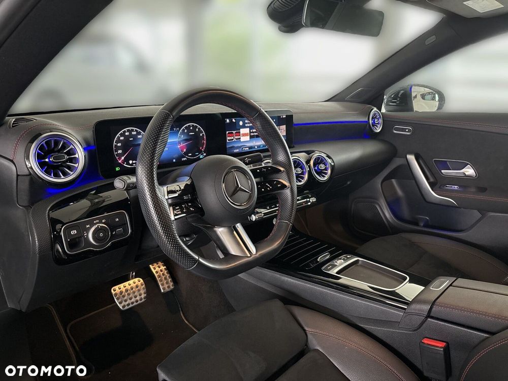 Mercedes-Benz CLA - 13