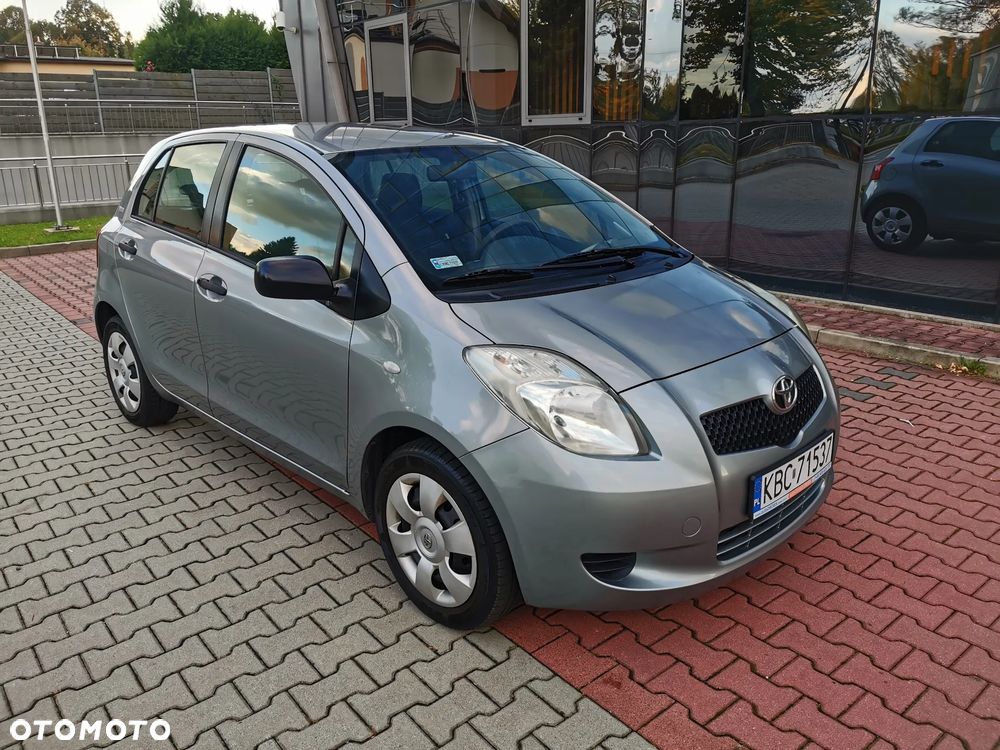 Toyota Yaris 2009 photo 3