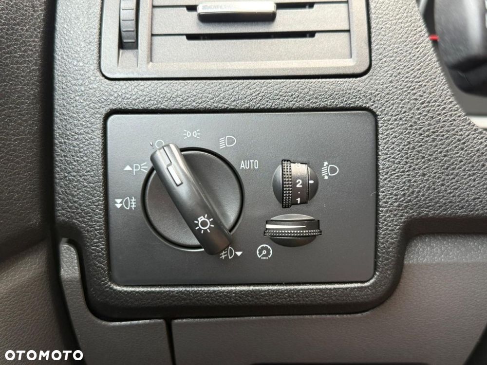Ford Kuga - 27