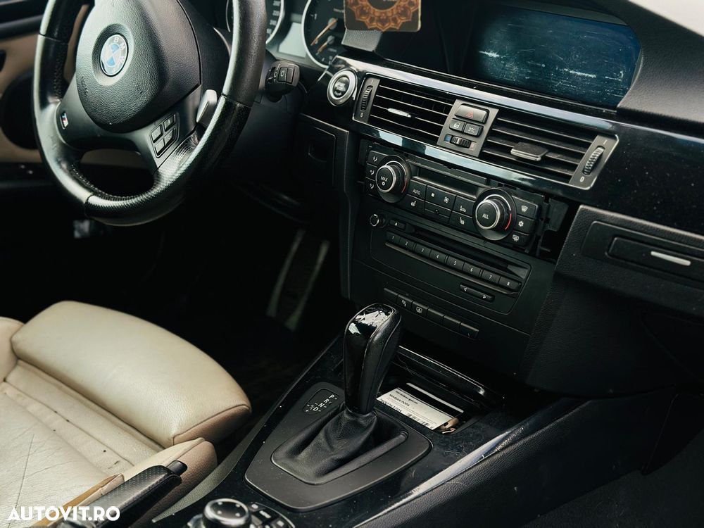 BMW Seria 3 320d Aut. - 10