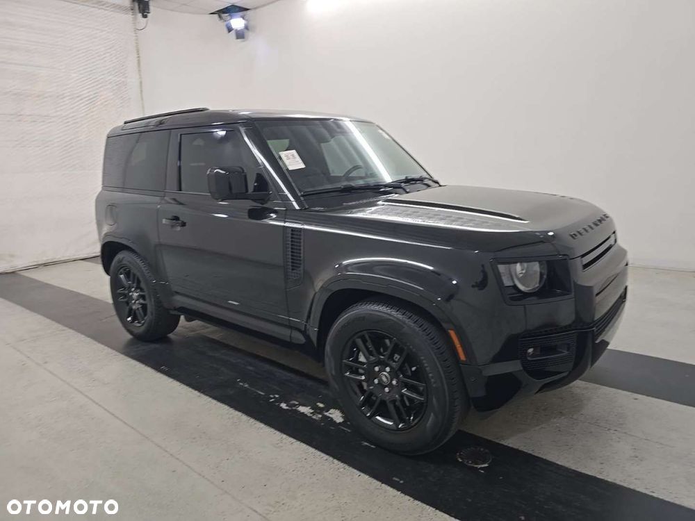 Land Rover Defender - 6
