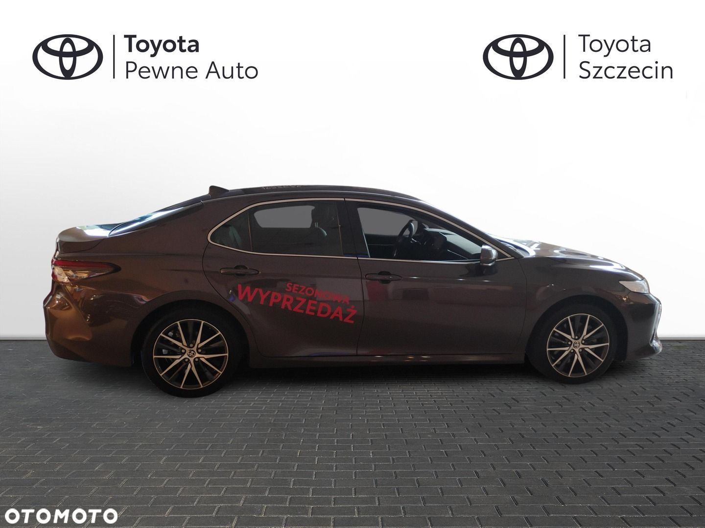 Toyota Camry - 3