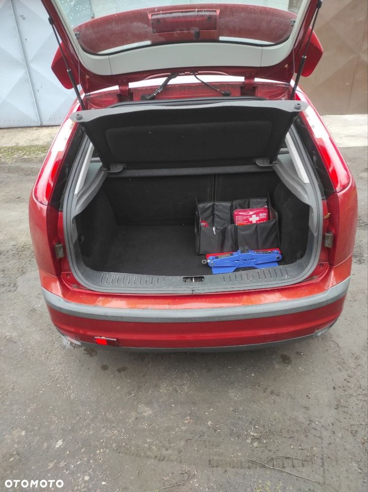 Ford Focus 2.0 Sport - 9
