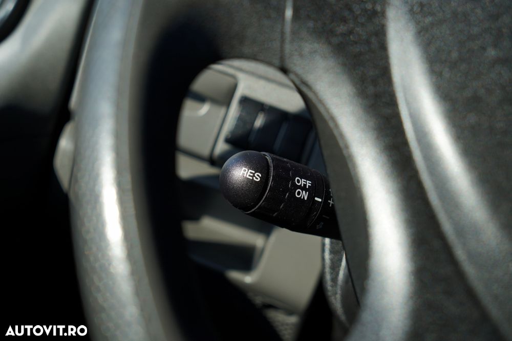 Iveco DAILY 35-130 / 4.2 M CONTAINER / LIFT / TWIN GVWR: 3500 KG / IMPORTAT - 33