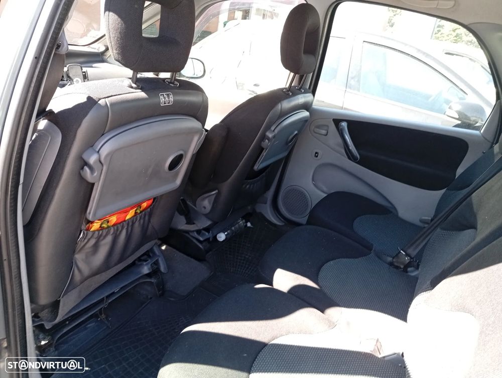 Citroën C4 Picasso 1.6 HDi - 13