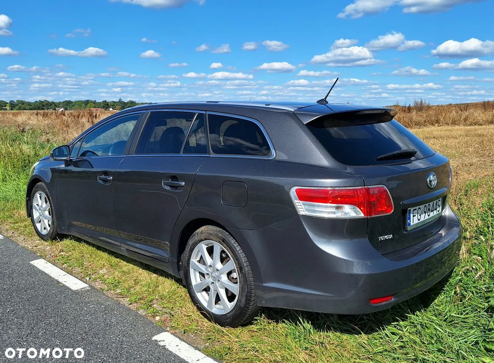 Toyota Avensis 2.0 D-4D Sol plus - 6