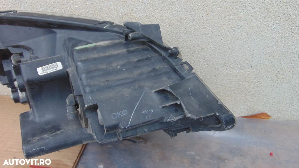 Faruri stanga/dreapta halogen facelift Toyota Corolla Verso an 2007-2008 - 4