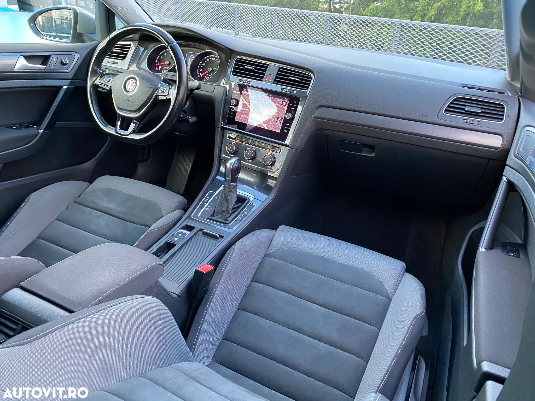 Volkswagen Golf 1.4 TSI (BlueMotion Technology) DSG Highline - 4