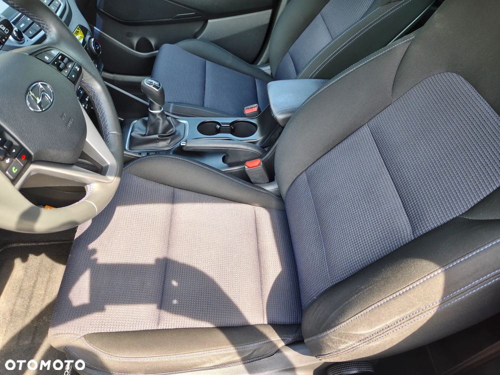 Hyundai Tucson blue 1.6 GDi 2WD Navi - 19