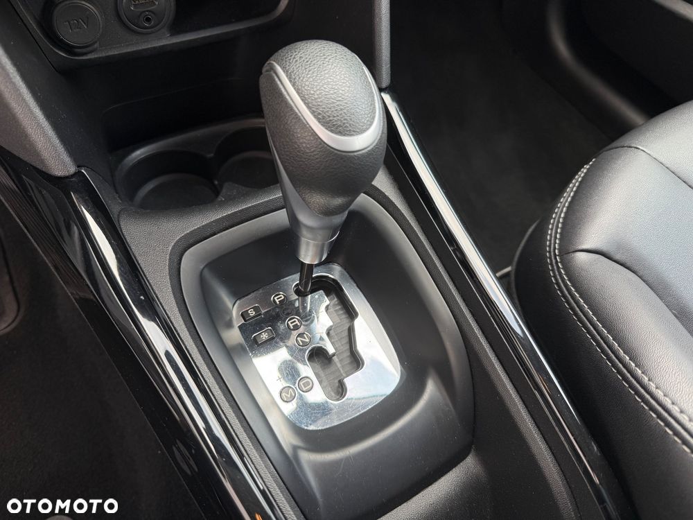 Peugeot 2008 PureTech 110 Stop&Start EAT6 Allure - 12